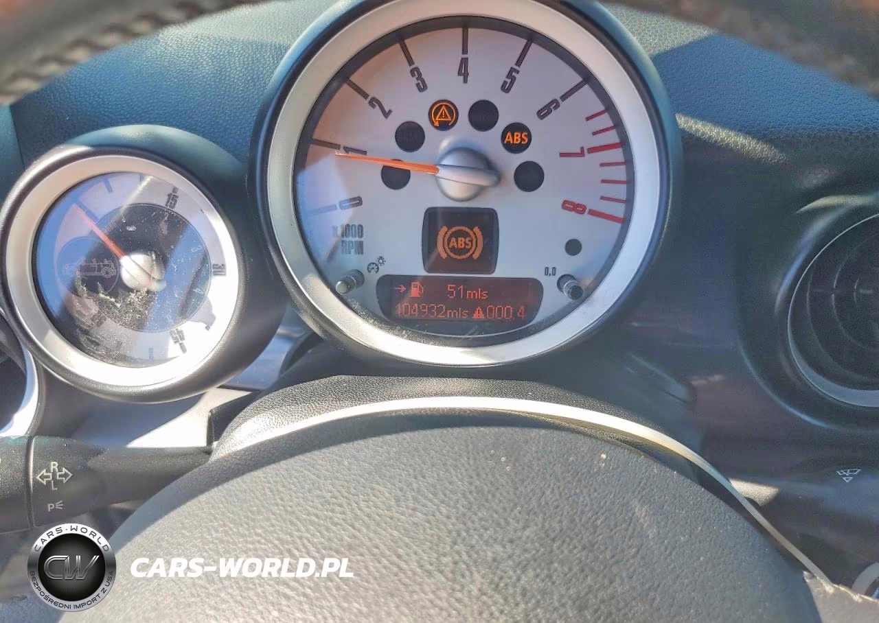 MINI COOPER S VIN:WMWMS3C5XATY51076 - 9