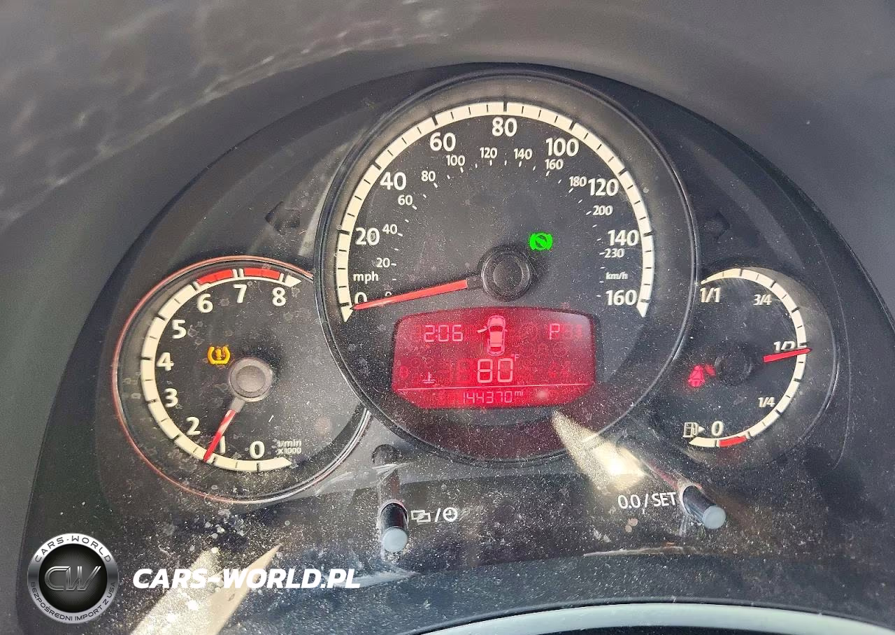 2013 Volkswagen Beetle Turbo VIN:3VWV67AT7DM608829 - 9