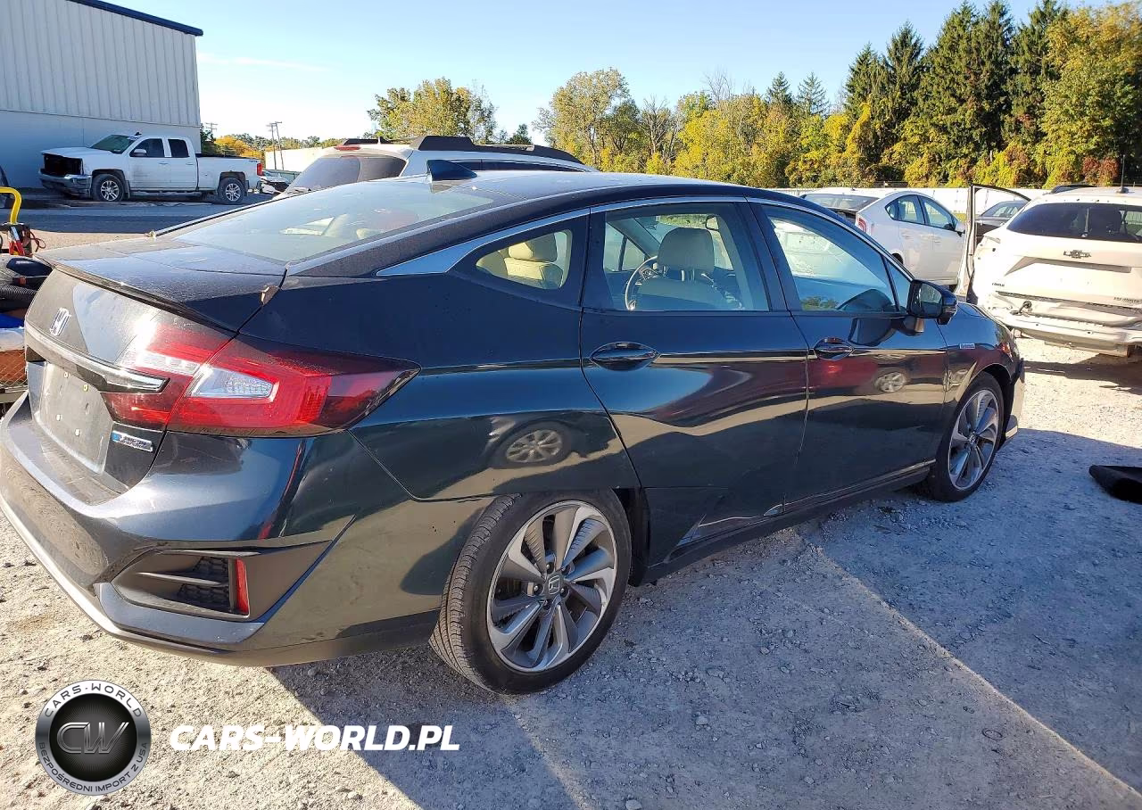 2018 Honda Clarity VIN:JHMZC5F1XJC023120 - 3