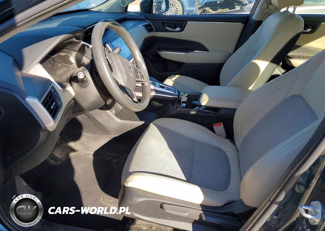 2018 Honda Clarity VIN:JHMZC5F1XJC023120 - 7