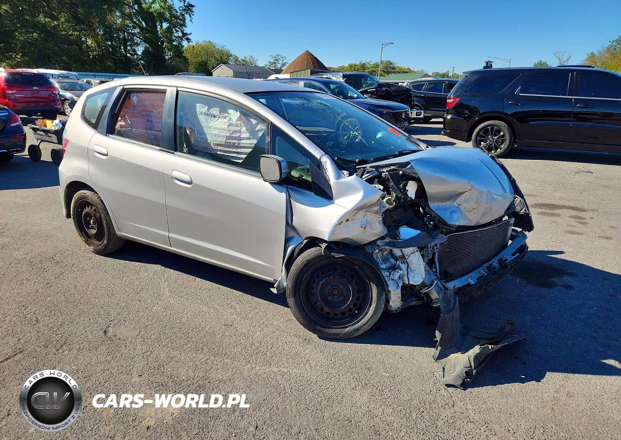 2012 Honda Fit VIN:JHMGE8H36CS009015 - 4