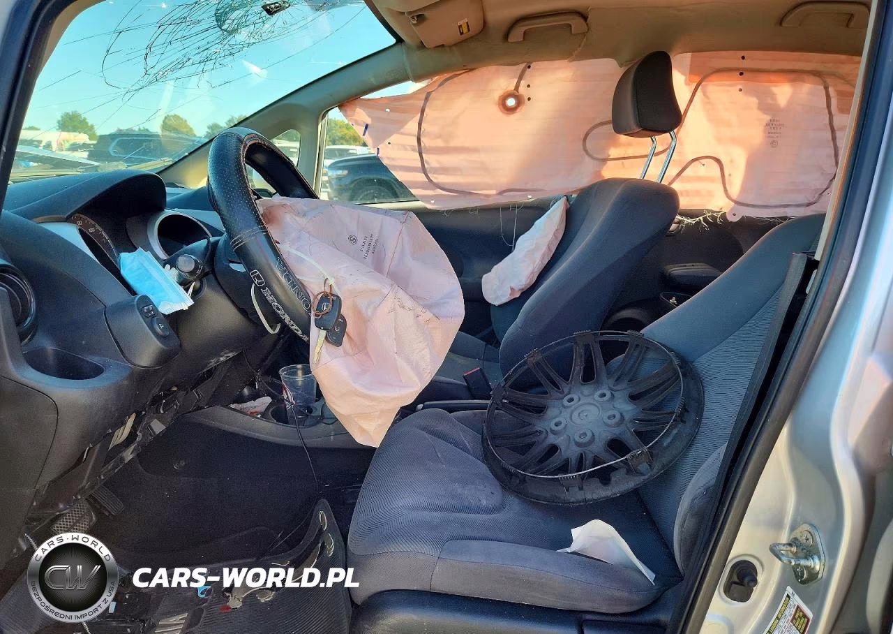 2012 Honda Fit VIN:JHMGE8H36CS009015 - 7