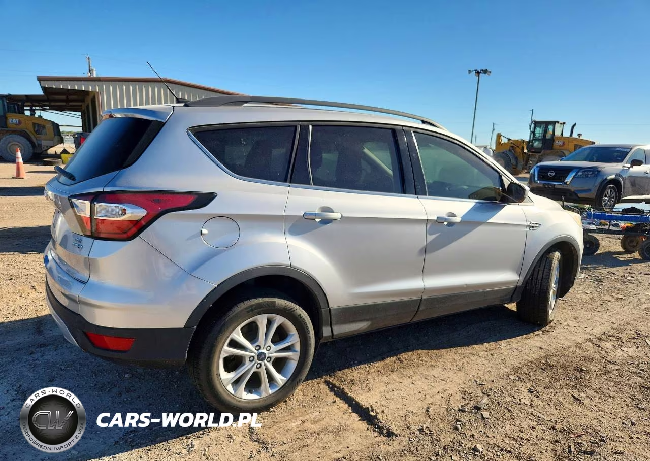 2018 Ford Escape Se VIN:1FMCU9GD9JUB45820 - 3