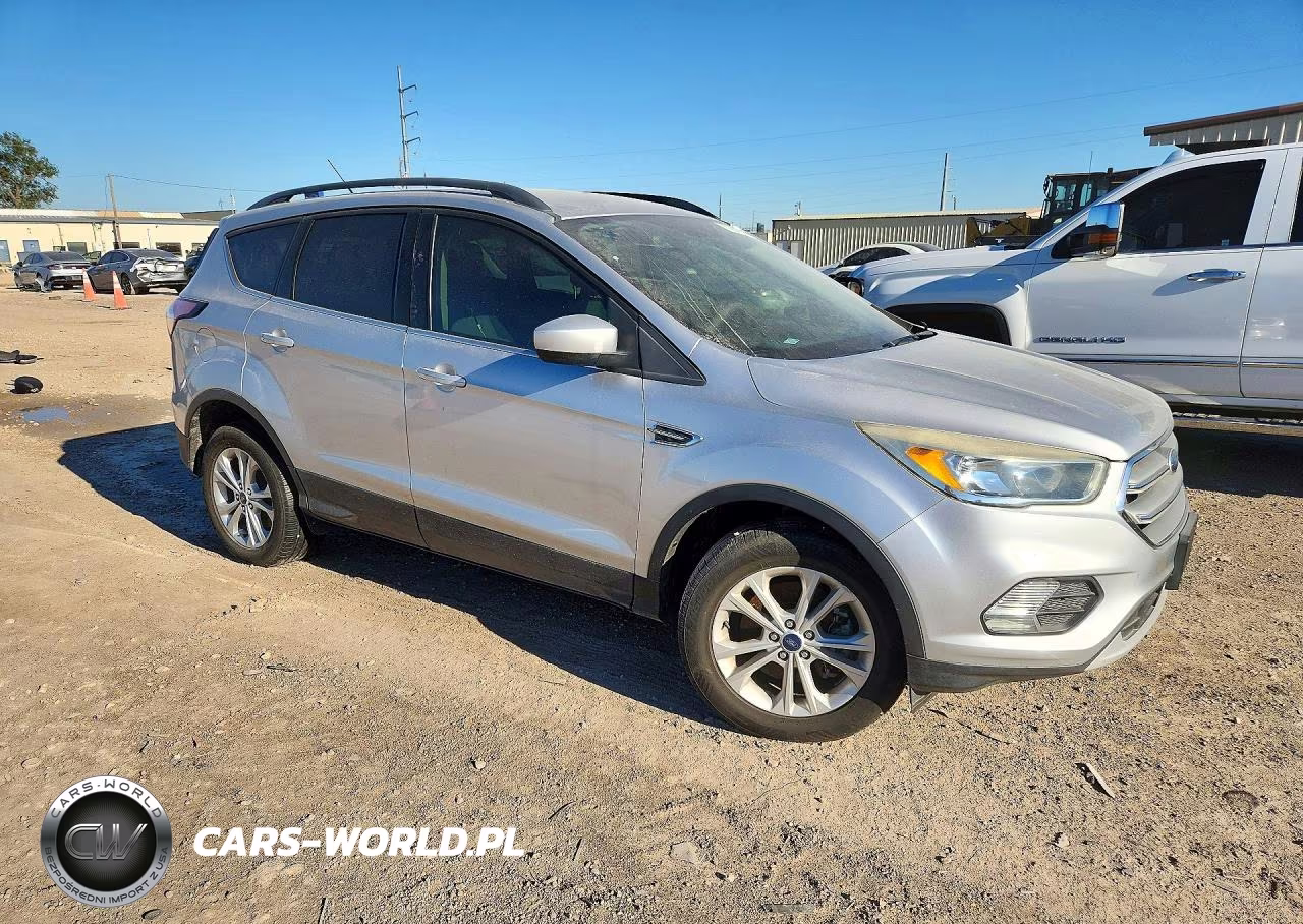 2018 Ford Escape Se VIN:1FMCU9GD9JUB45820 - 4
