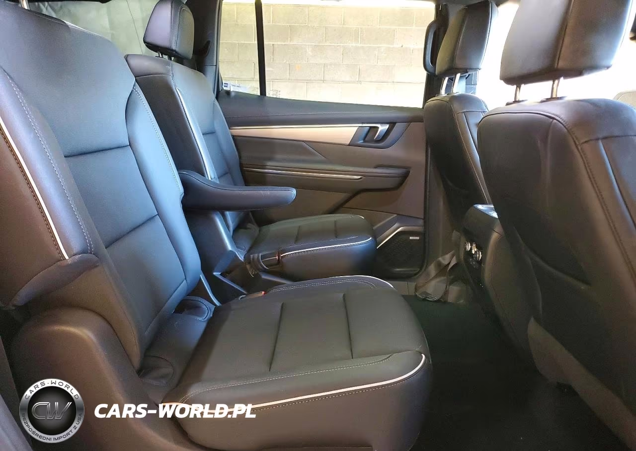 2026 Buick Enclave Preferred VIN:5GAEVAKSXTJ179966 - 11