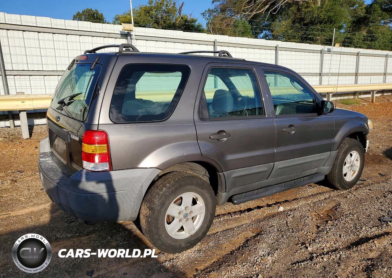 2005 Ford Escape VIN:1FMYU92Z75DA03836 - 3