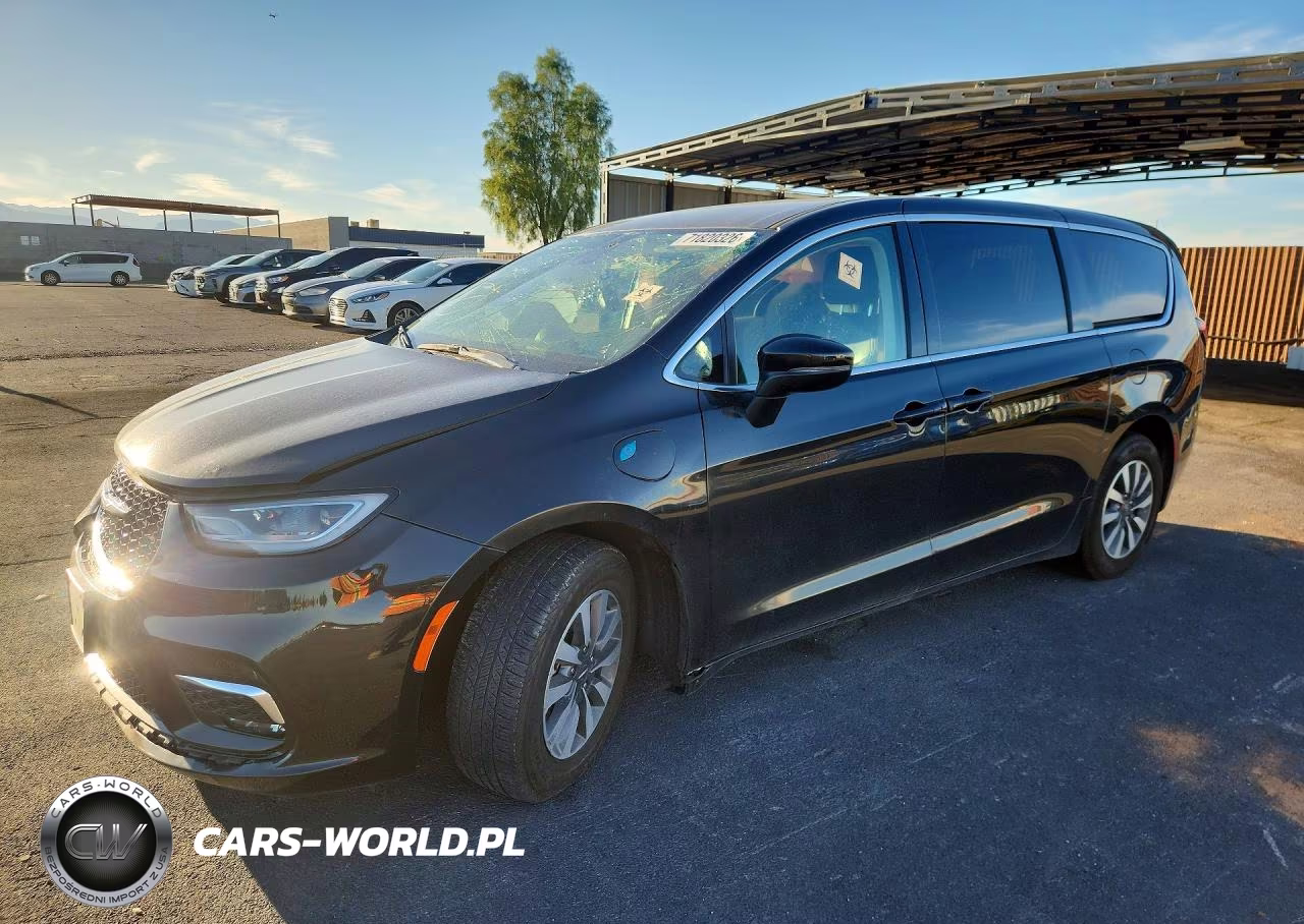 2023 Chrysler Pacifica Hybrid Touring L