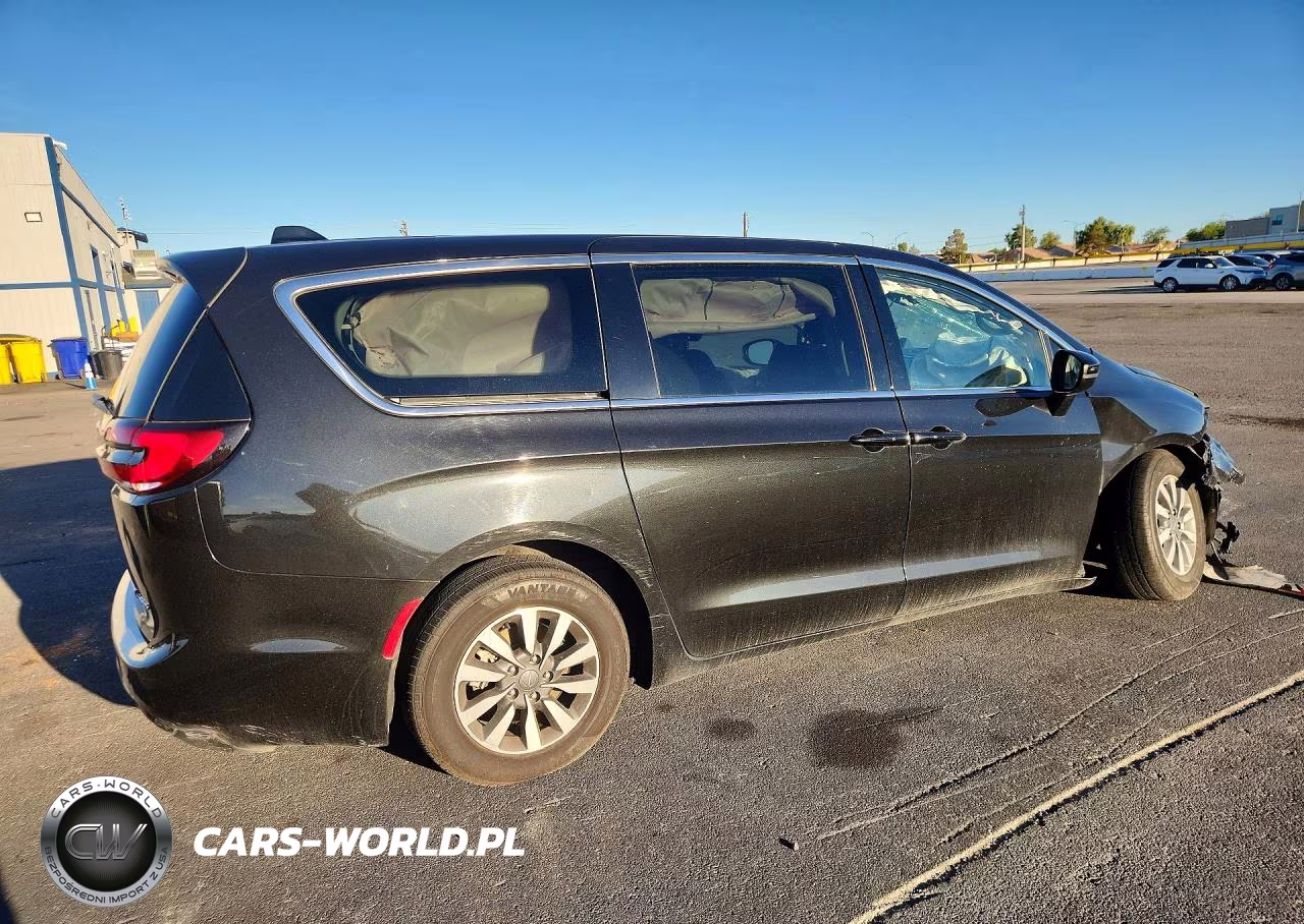 2023 Chrysler Pacifica Hybrid Touring L VIN:2C4RC1L74PR632562 - 3