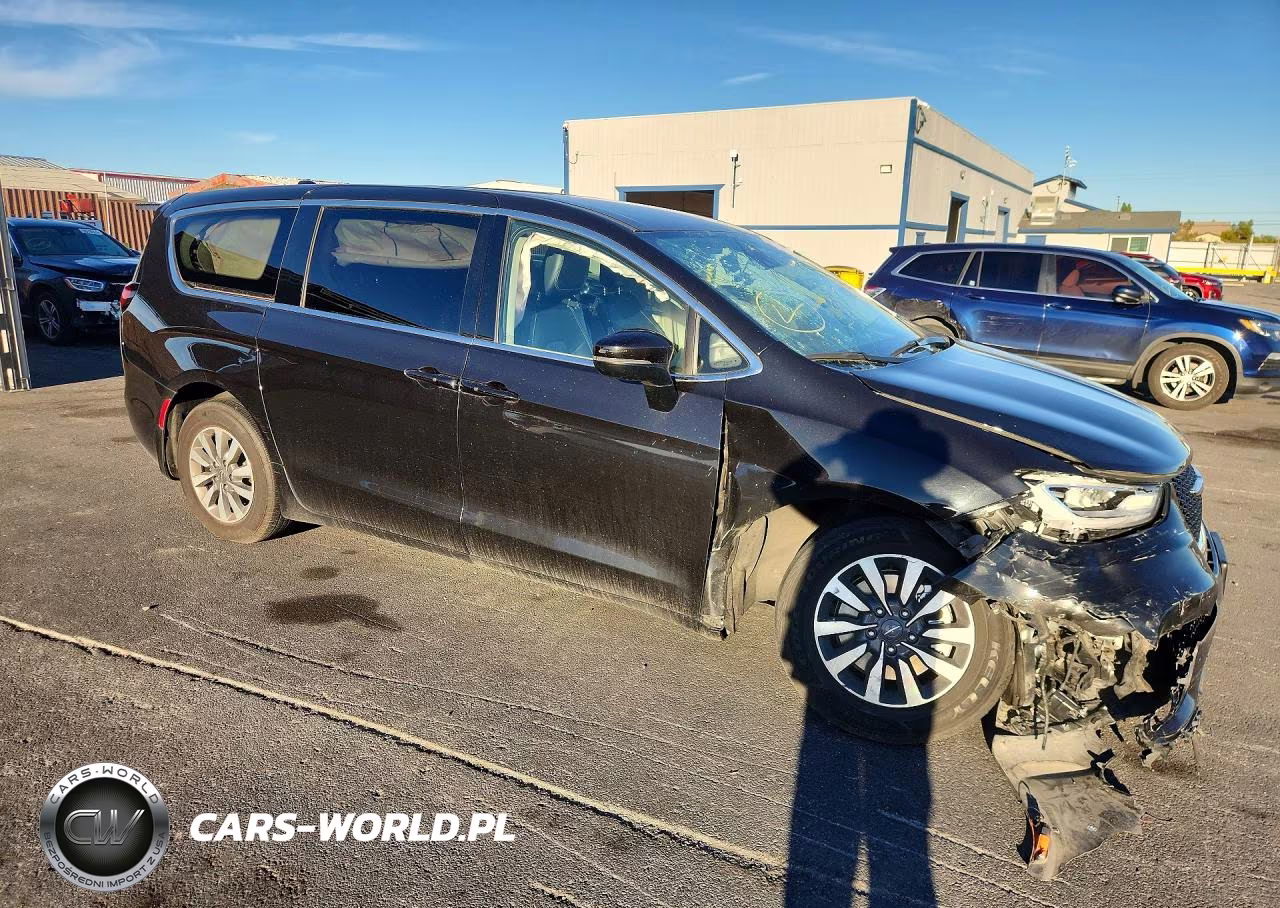 2023 Chrysler Pacifica Hybrid Touring L VIN:2C4RC1L74PR632562 - 4