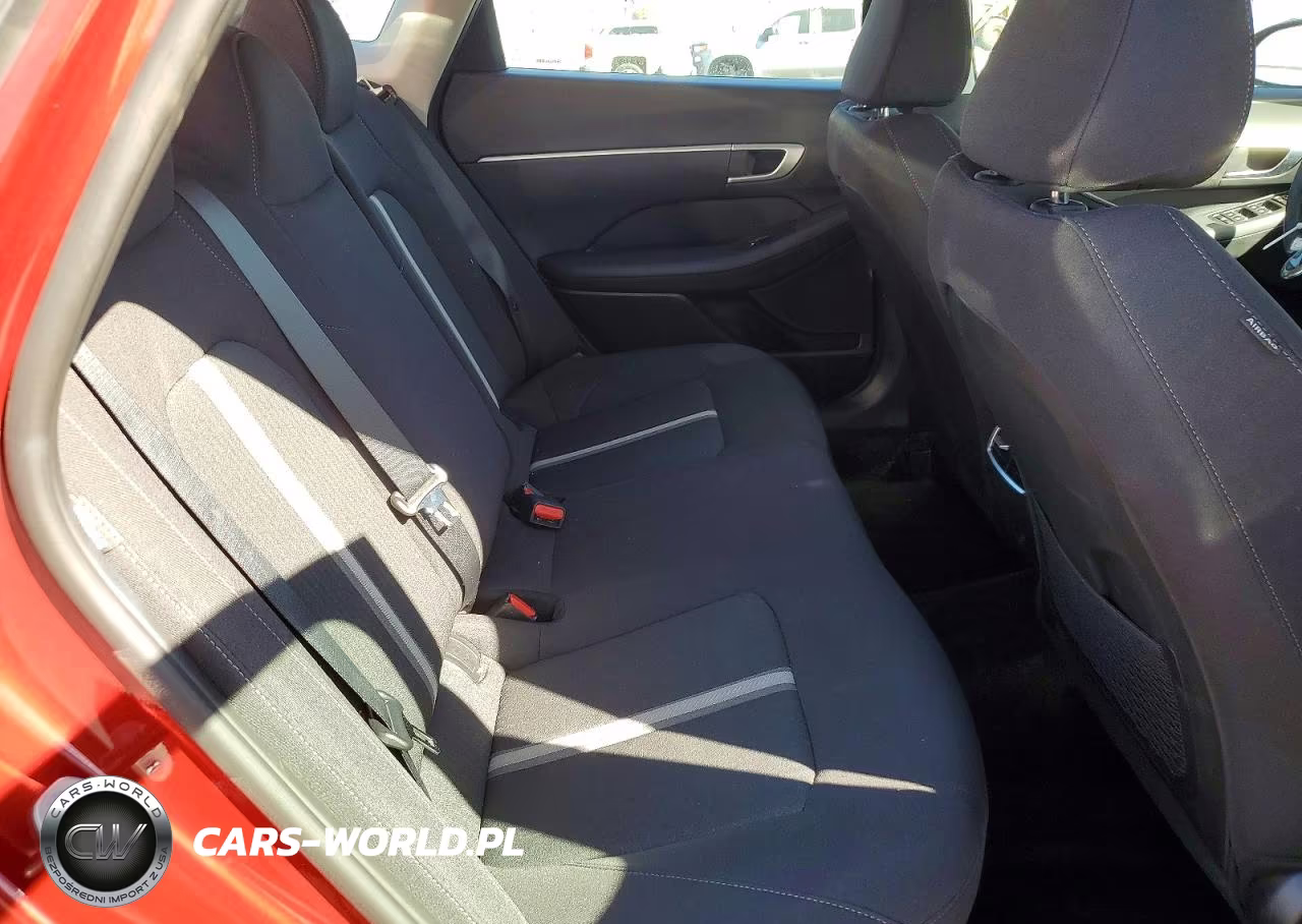 2026 Hyundai Sonata Hybrid Blue VIN:KMHL24JJ7TA153670 - 10