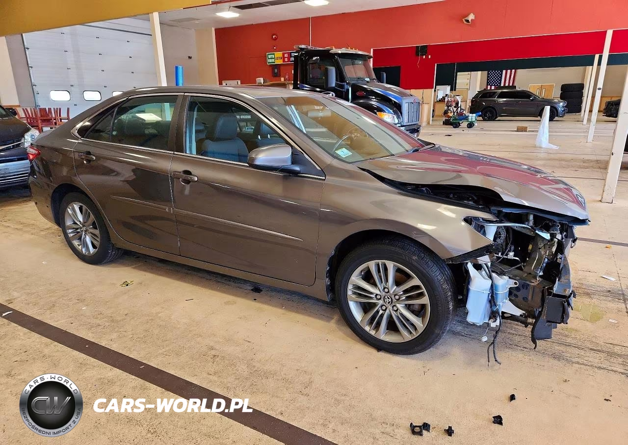 2016 Toyota Camry Se VIN:4T1BF1FK5GU204278 - 4
