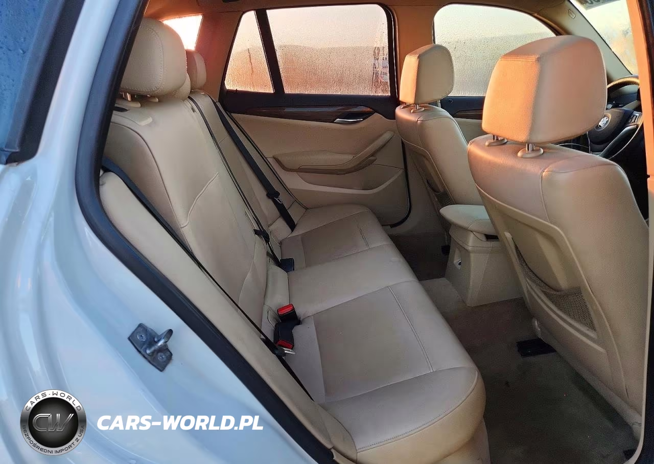 2014 BMW X1 xDrive28I VIN:WBAVL1C5XEVR93167 - 10