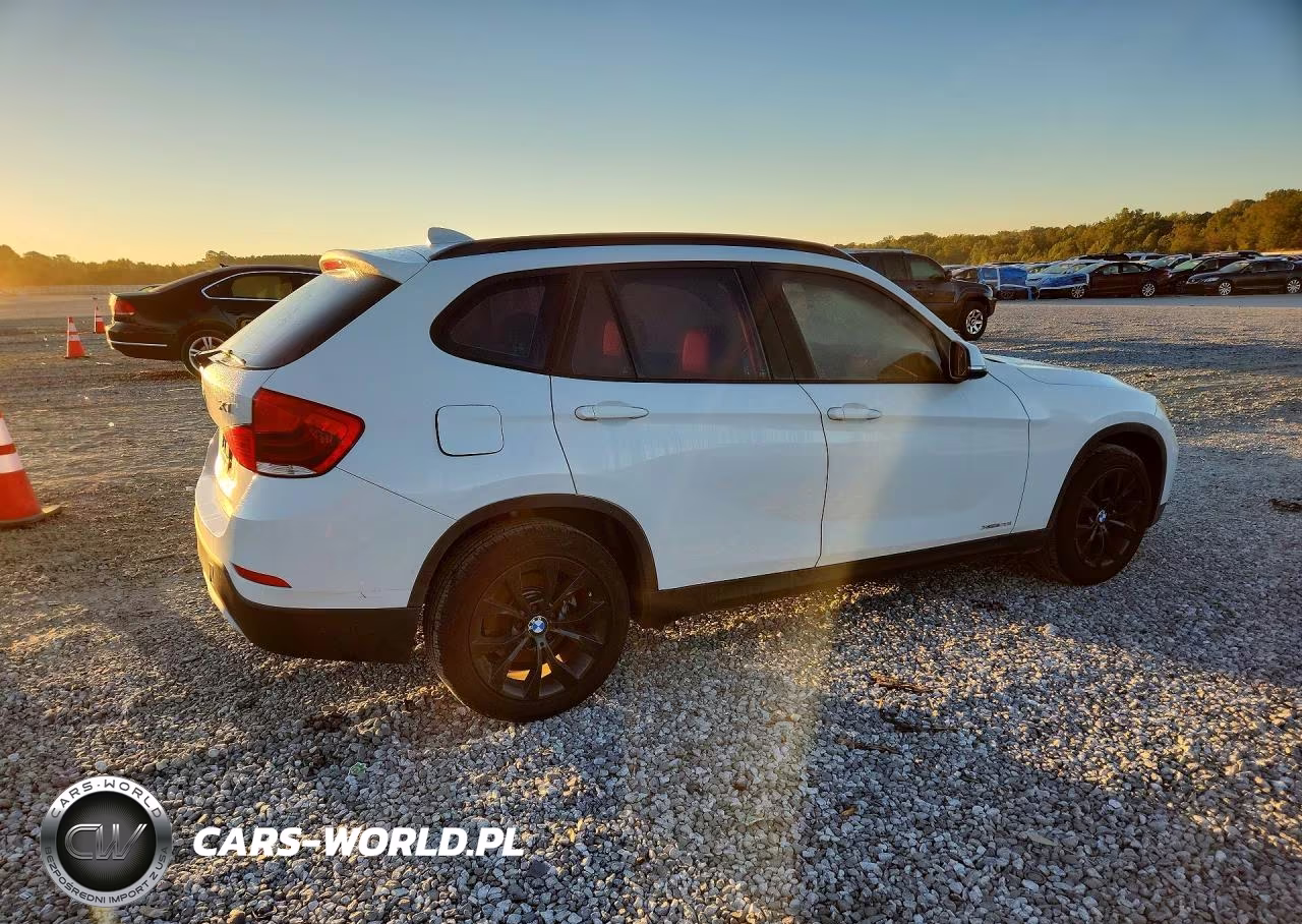 2014 BMW X1 xDrive28I VIN:WBAVL1C5XEVR93167 - 3