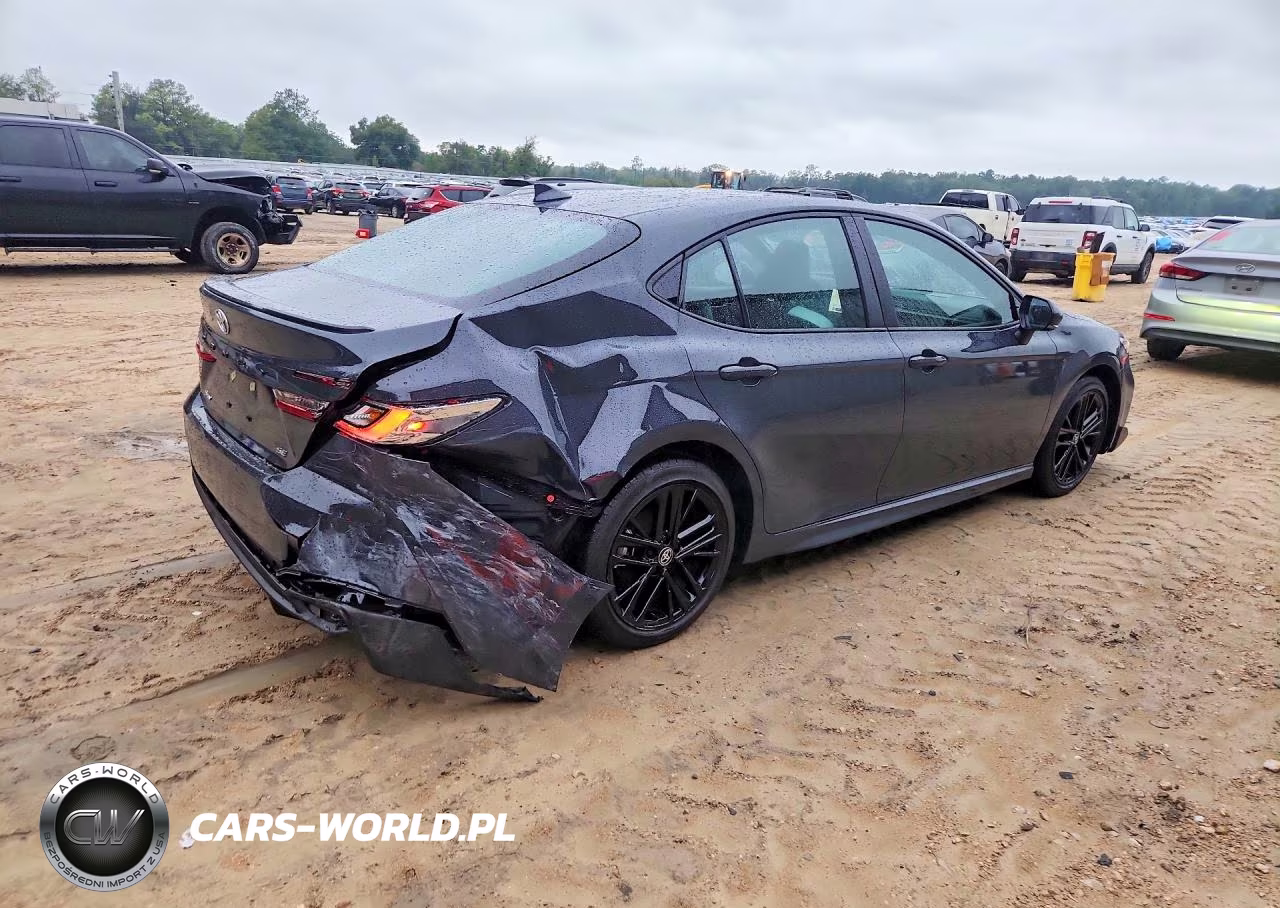 2026 Toyota Camry Se VIN:4T1DAACK6TU300894 - 3