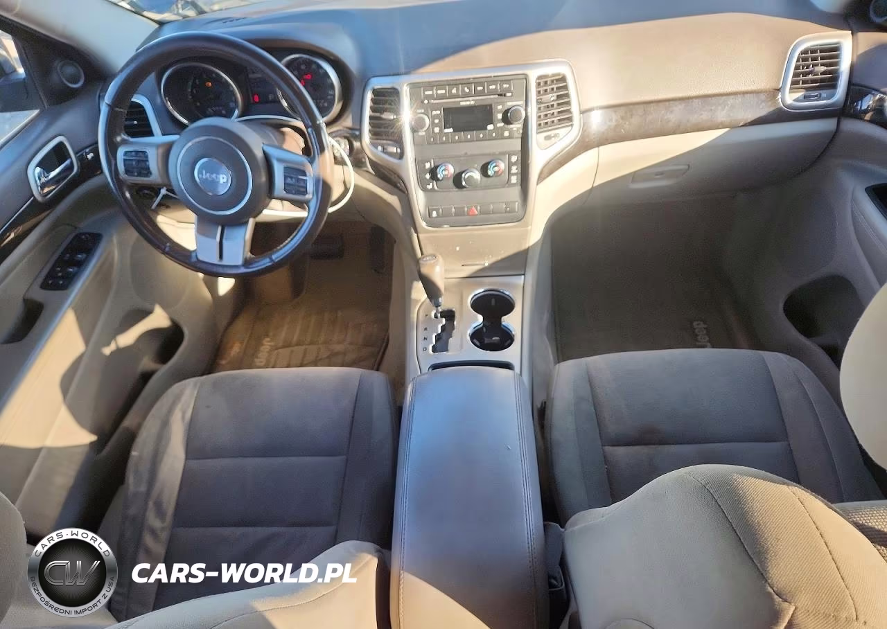 2012 Jeep Grand Cherokee Laredo VIN:1C4RJFAG3CC226782 - 8