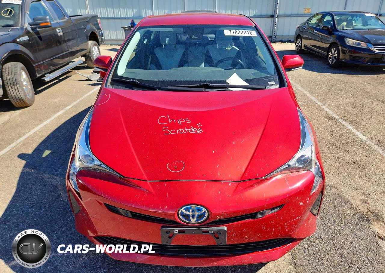 2018 Toyota Prius Three VIN:JTDKARFU1J3063158 - 5