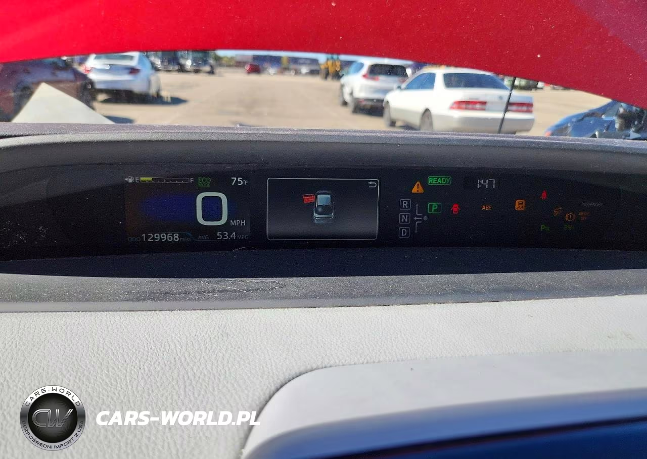 2018 Toyota Prius Three VIN:JTDKARFU1J3063158 - 9