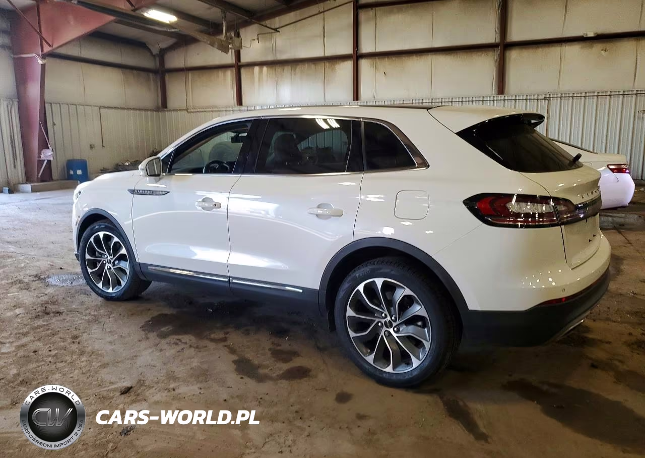 2022 Lincoln Nautilus Reserve VIN:2LMPJ8K95NBL24573 - 2
