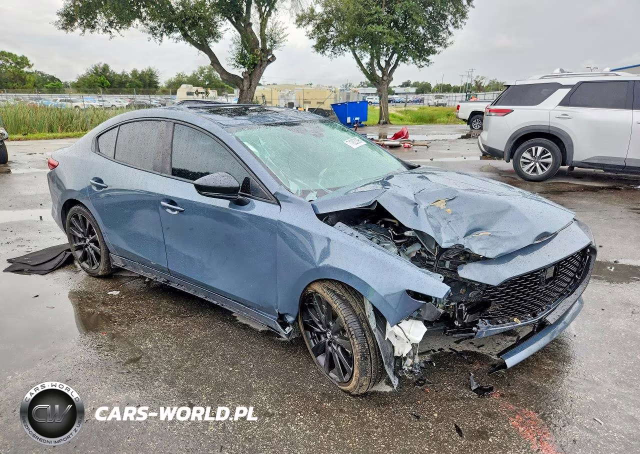 2023 Mazda 3 Preferred VIN:3MZBPACM0PM381068 - 4