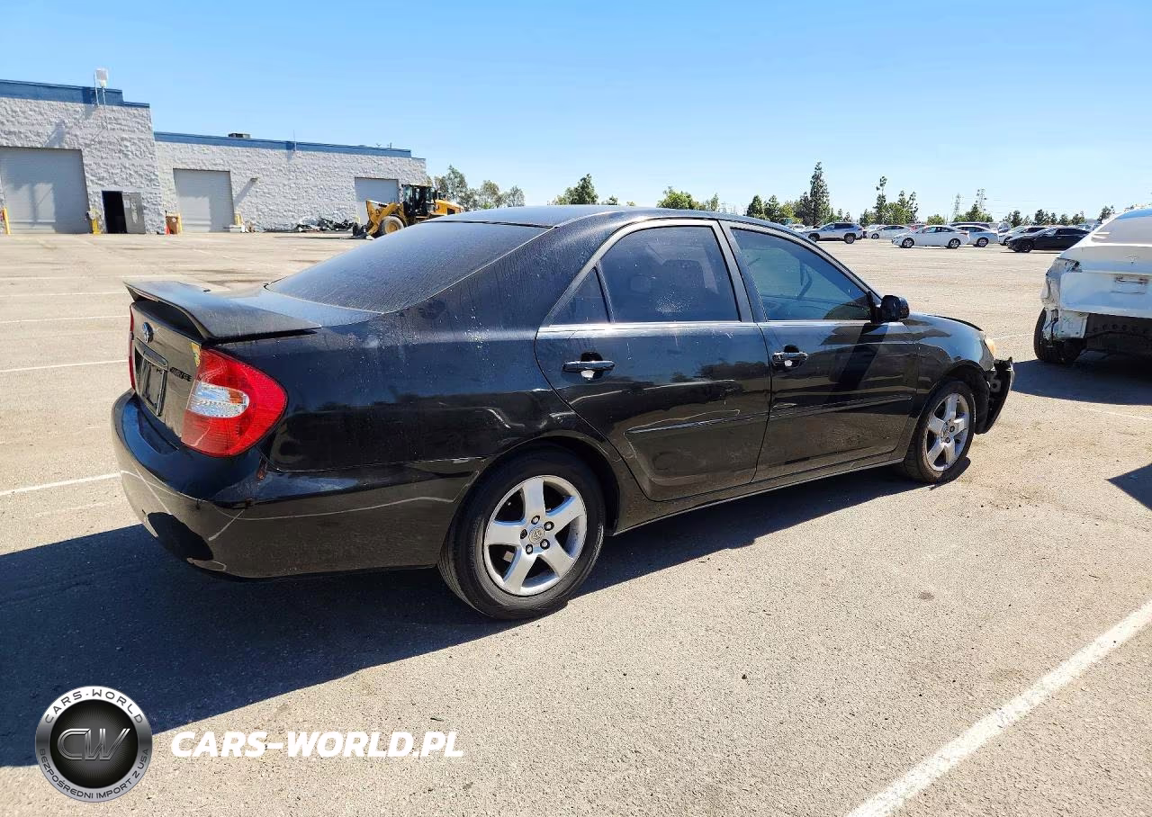 2002 Toyota Camry Se VIN:JTDBE32KX20034587 - 3