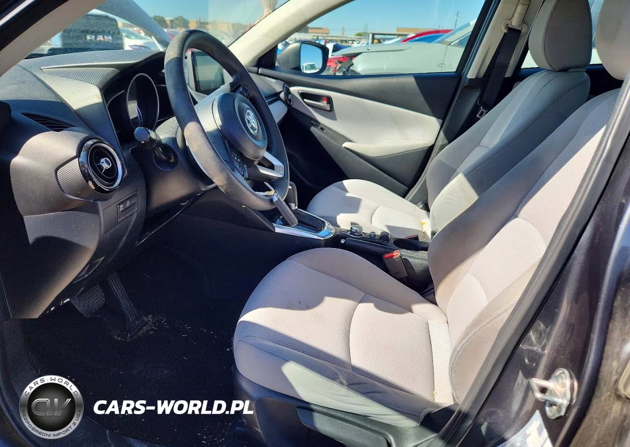 2020 Toyota Yaris Hatchback Le VIN:3MYDLBJV8LY710144 - 7