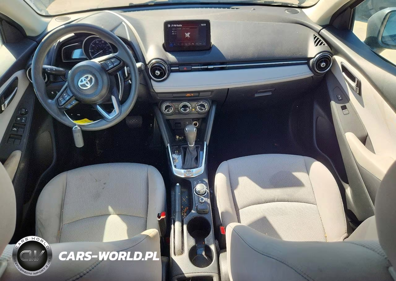 2020 Toyota Yaris Hatchback Le VIN:3MYDLBJV8LY710144 - 8