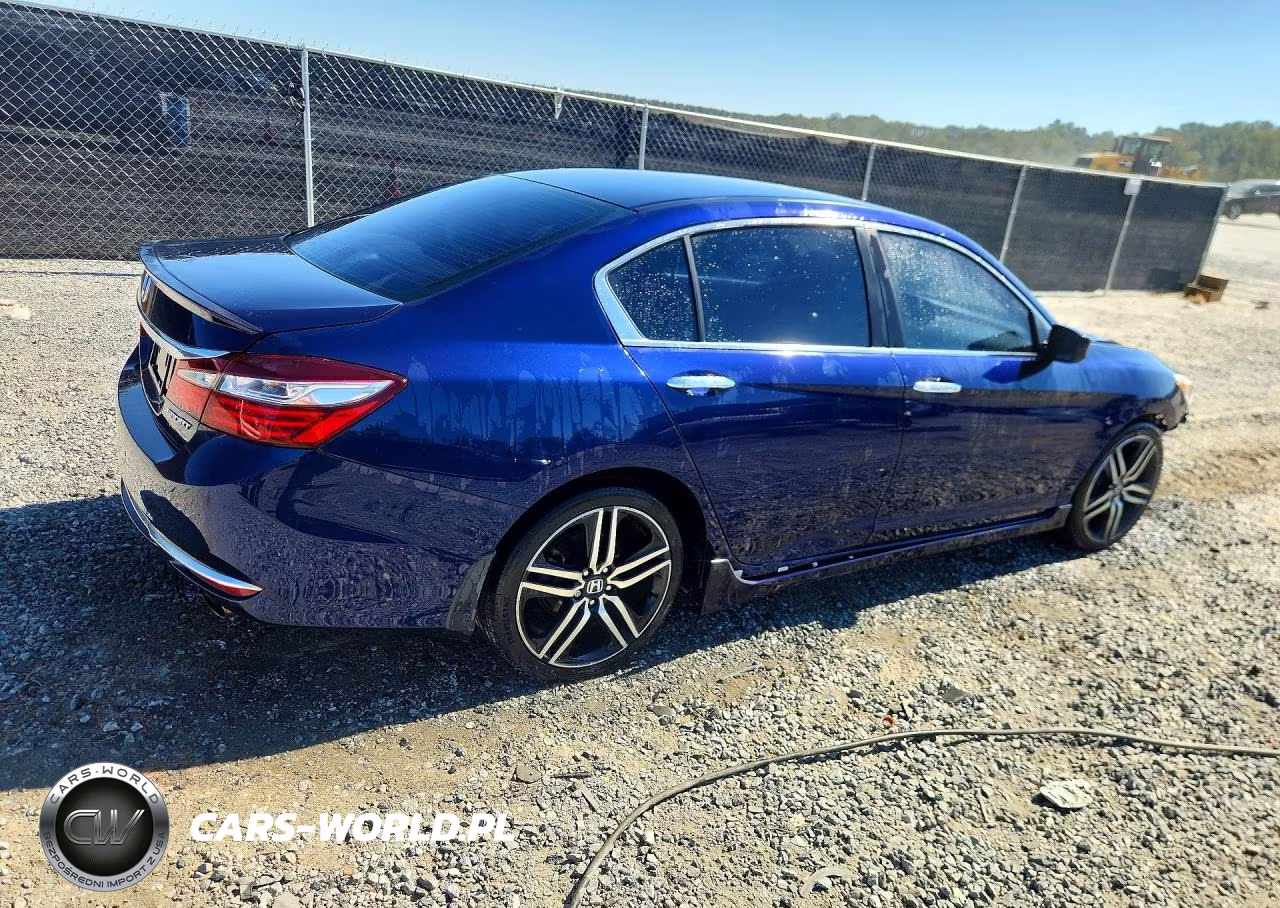 2016 Honda Accord Sport VIN:1HGCR2F5XGA130617 - 3