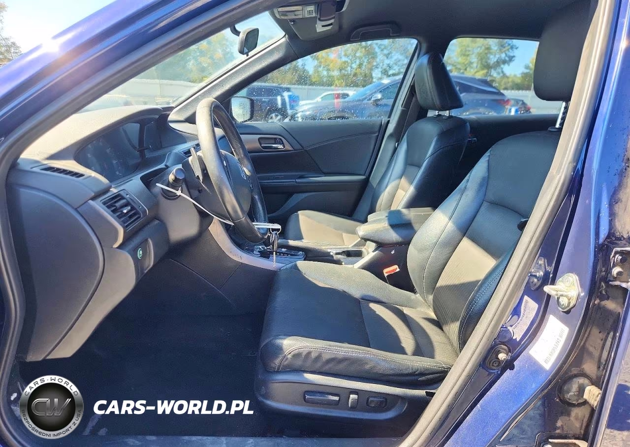 2016 Honda Accord Sport VIN:1HGCR2F5XGA130617 - 7