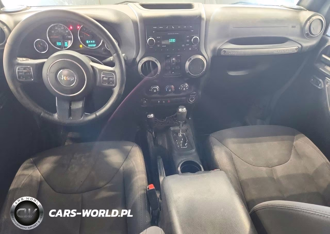 2015 Jeep Wrangler Unlimited Sport VIN:1C4BJWDG7FL654369 - 8