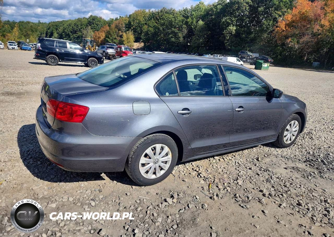 2014 Volkswagen Jetta Base VIN:3VW2K7AJXEM333469 - 3