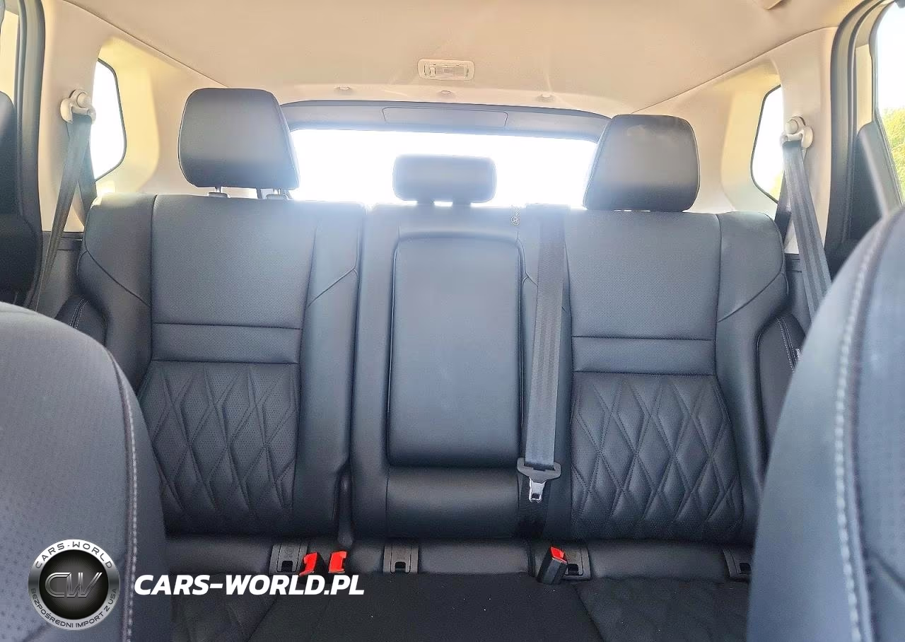 2025 Nissan Rogue Platinum VIN:JN8BT3DC5SW103103 - 10