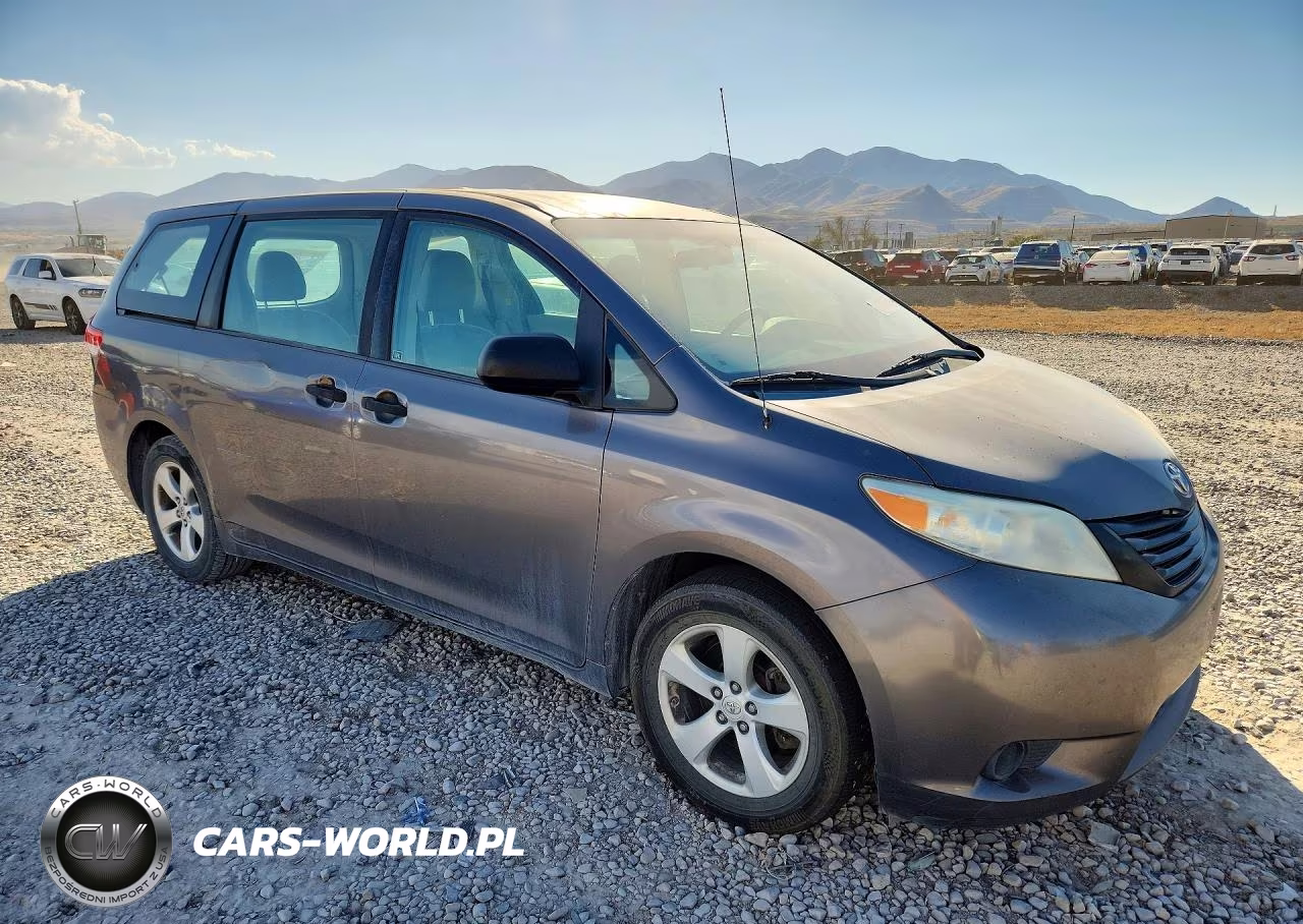 2013 Toyota Sienna L 7-Passenger VIN:5TDZK3DC4DS296408 - 4