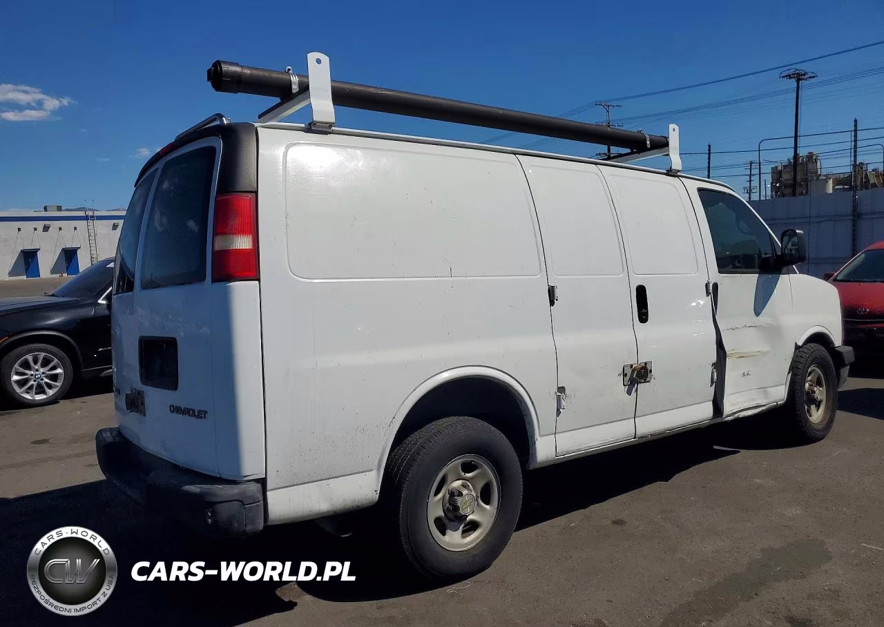 2005 Chevrolet Express 1500 Delivery Van VIN:1GCFG15X051122490 - 3