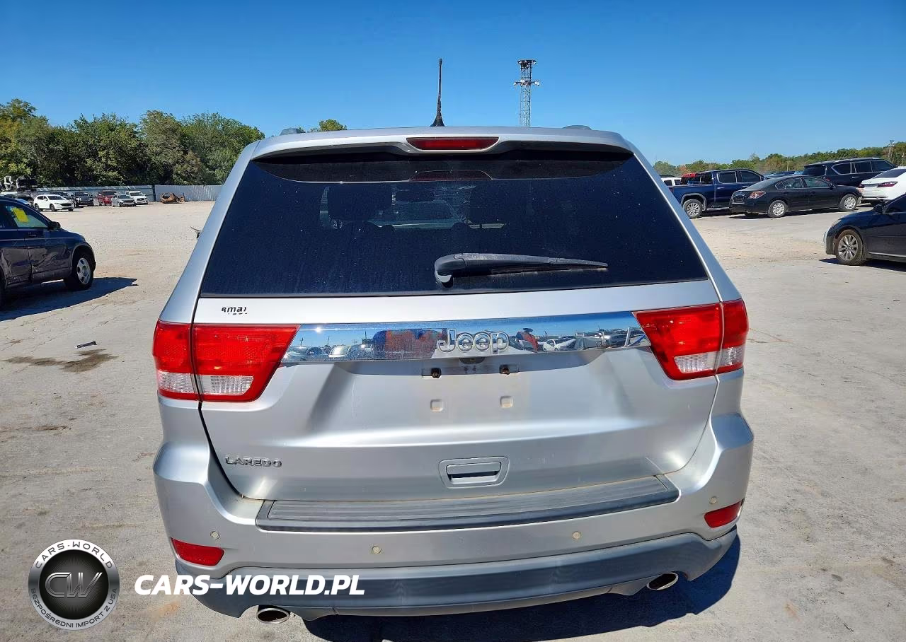 2012 Jeep Grand Cherokee Laredo VIN:1C4RJEATXCC361605 - 6