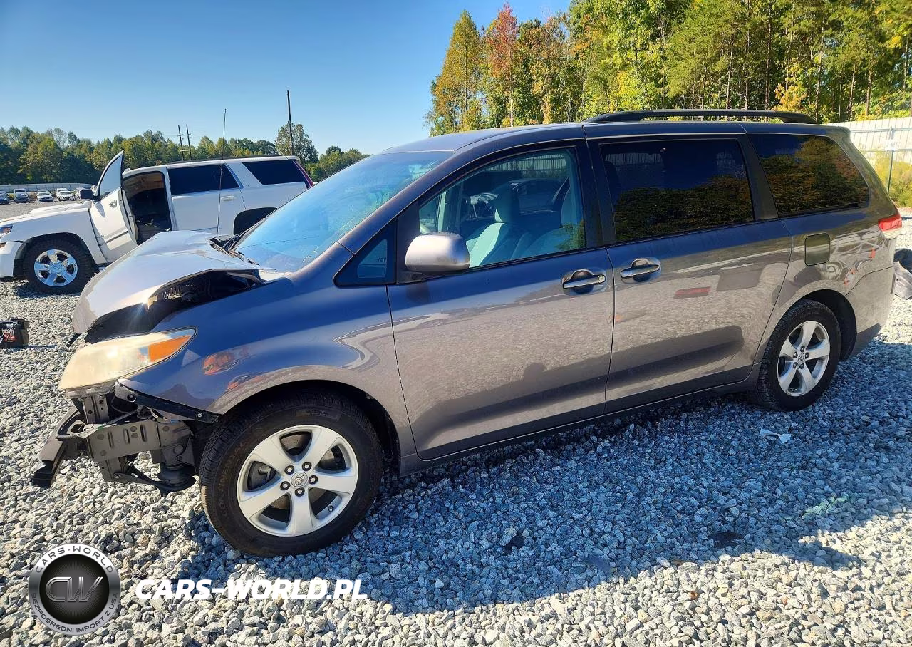 2012 Toyota Sienna Le