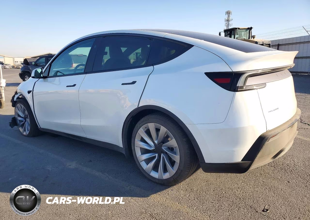 2026 Tesla Model Y VIN:7SAYGDEE5TF329151 - 2