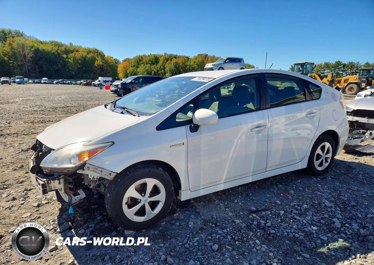 2014 Toyota Prius Two VIN:JTDKN3DU5E1825137 - 1