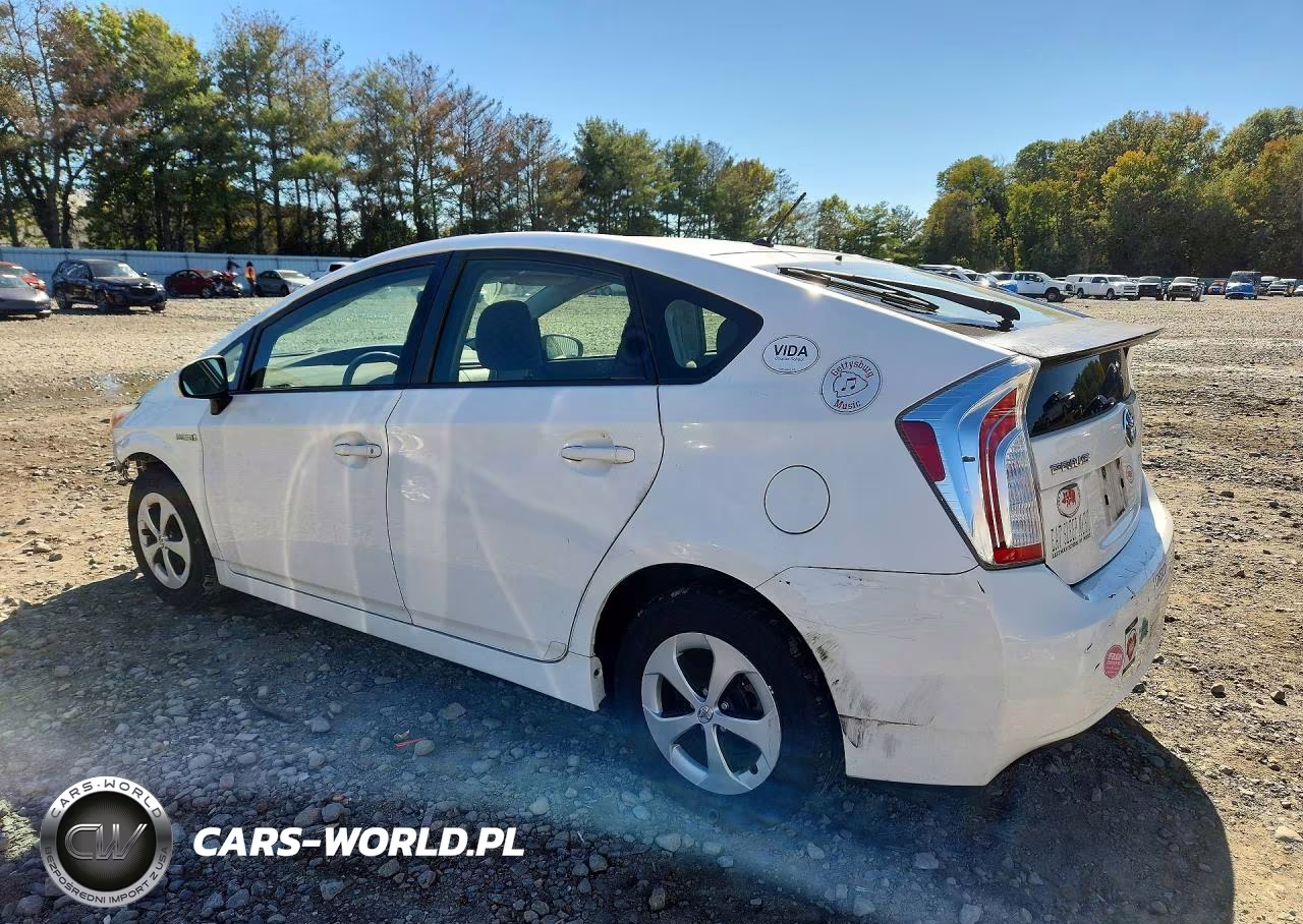 2014 Toyota Prius Two VIN:JTDKN3DU5E1825137 - 2