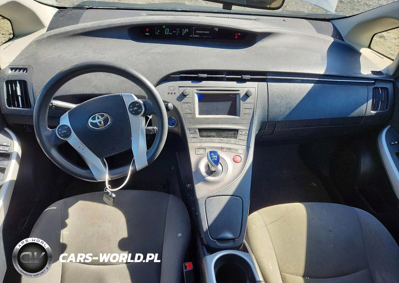 2014 Toyota Prius Two VIN:JTDKN3DU5E1825137 - 8