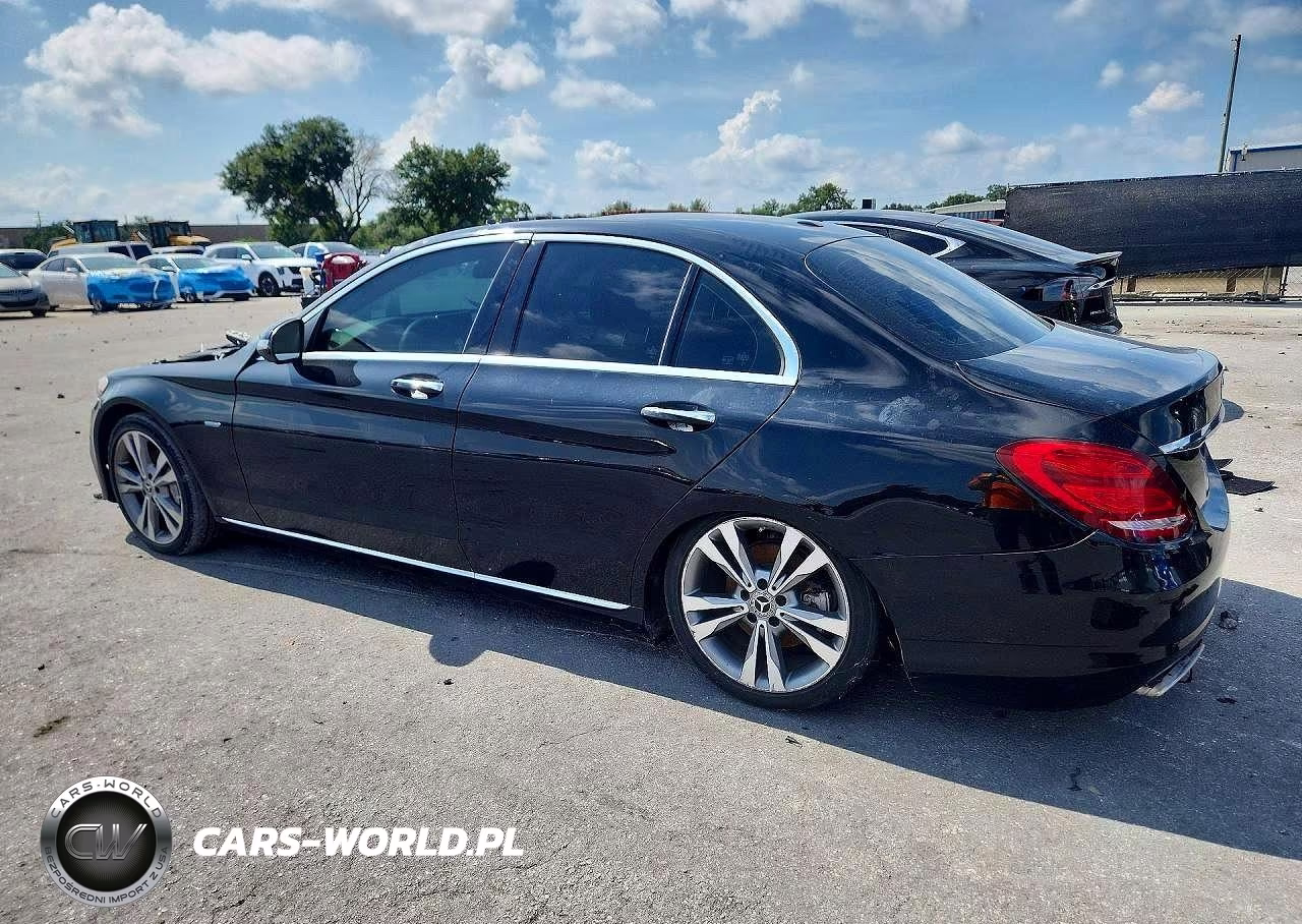 2018 Mercedes-Benz C 350E VIN:55SWF4HB4JU244371 - 2