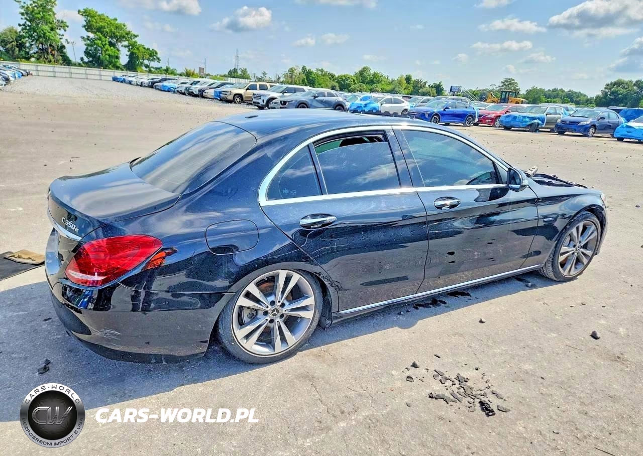 2018 Mercedes-Benz C 350E VIN:55SWF4HB4JU244371 - 3