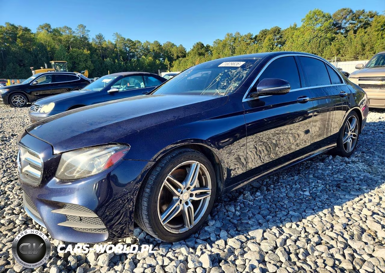 2017 Mercedes-Benz E 300 – zdjęcie 1 z 12