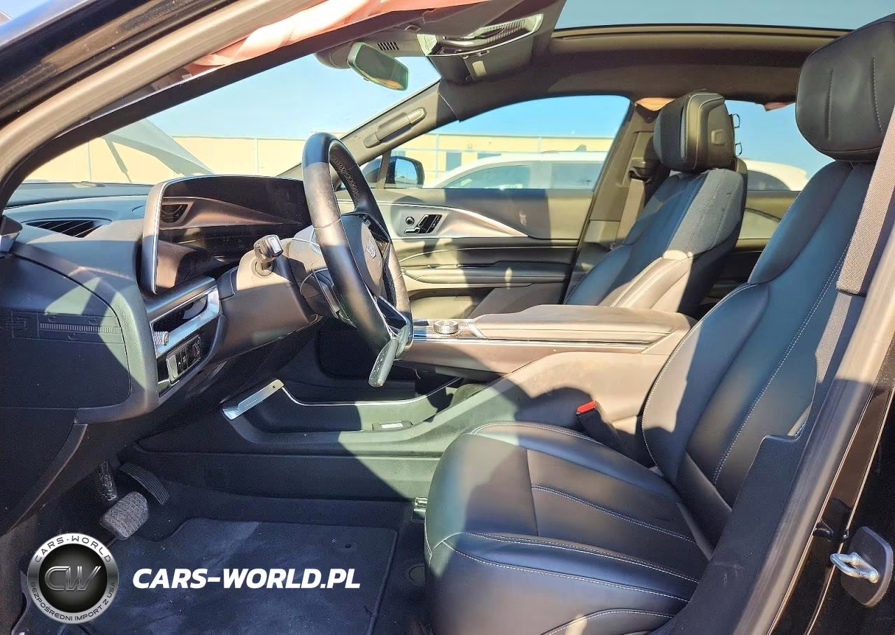 2024 Cadillac Lyriq Tech VIN:1GYKPMRK7RZ108702 - 7