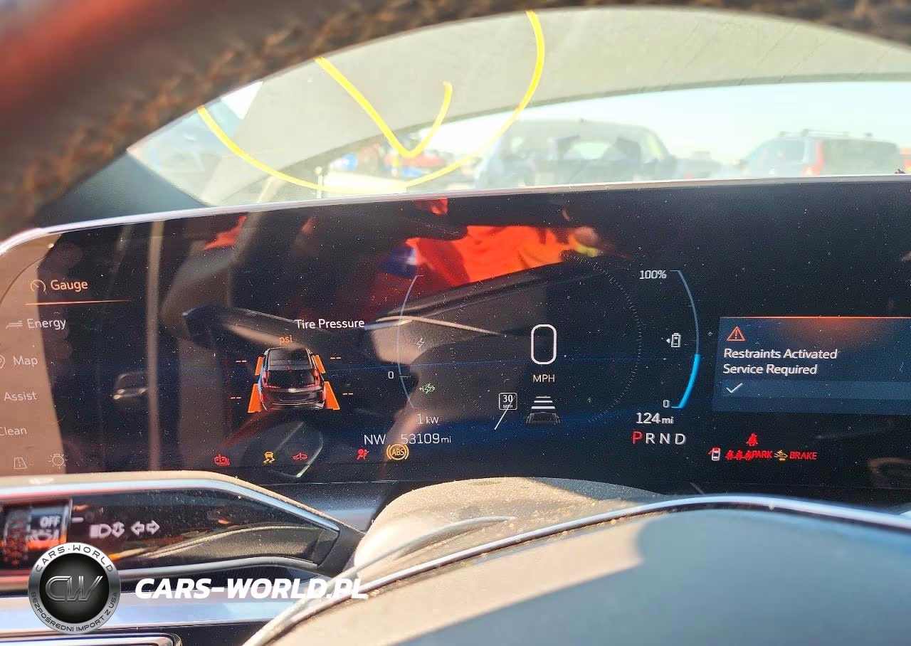 2024 Cadillac Lyriq Tech VIN:1GYKPMRK7RZ108702 - 9
