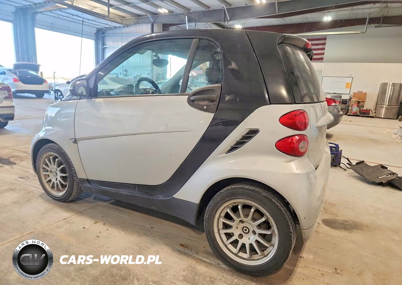 2011 Smart Fortwo Pure VIN:WMEEJ3BA7BK422656 - 2