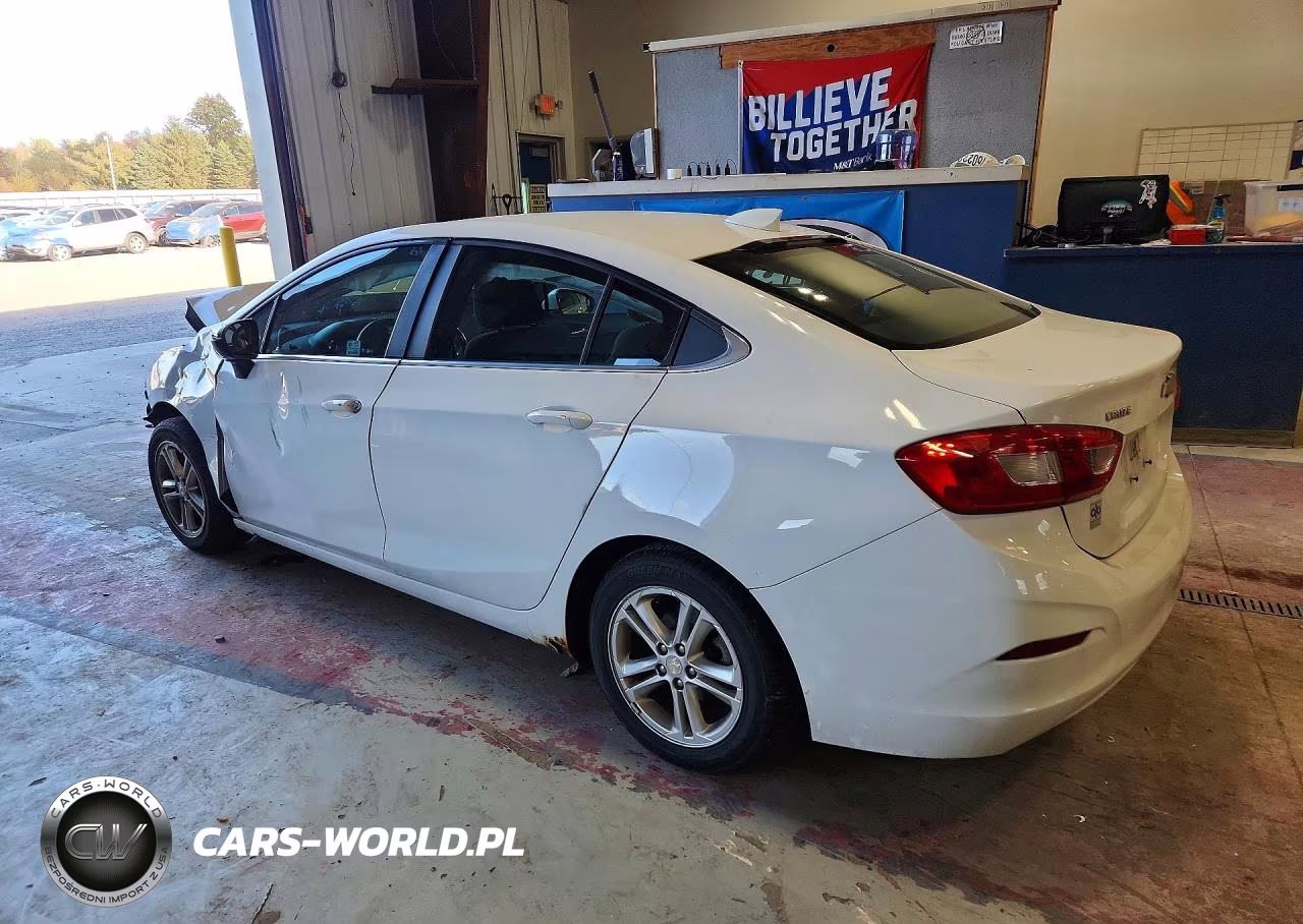 2017 Chevrolet Cruze Lt VIN:1G1BE5SM9H7233295 - 2