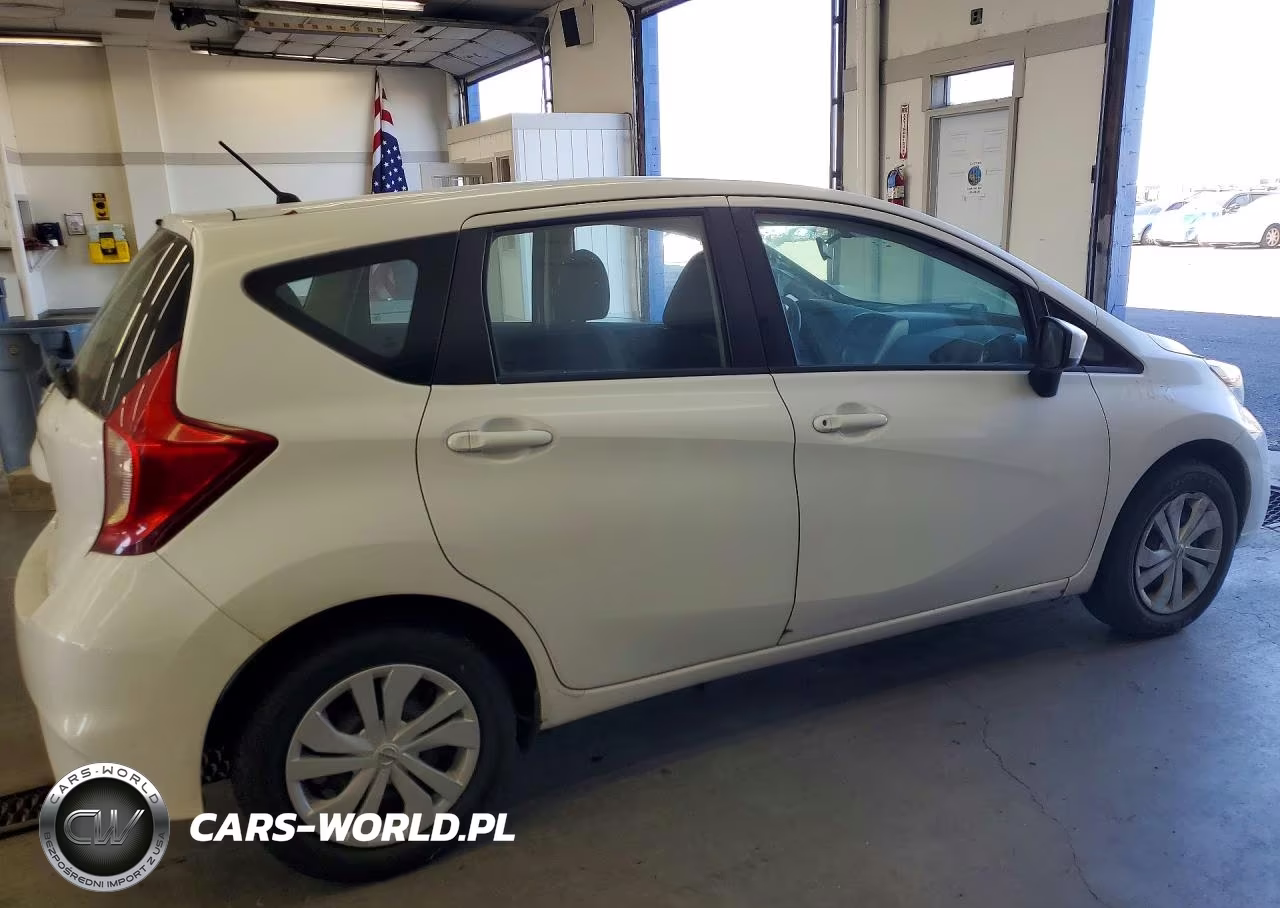2019 Nissan Versa Note S VIN:3N1CE2CP1KL360423 - 3
