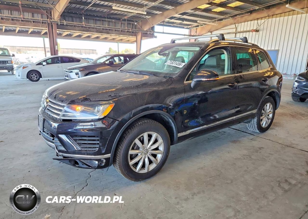 2017 Volkswagen Touareg Sport – zdjęcie 1 z 13