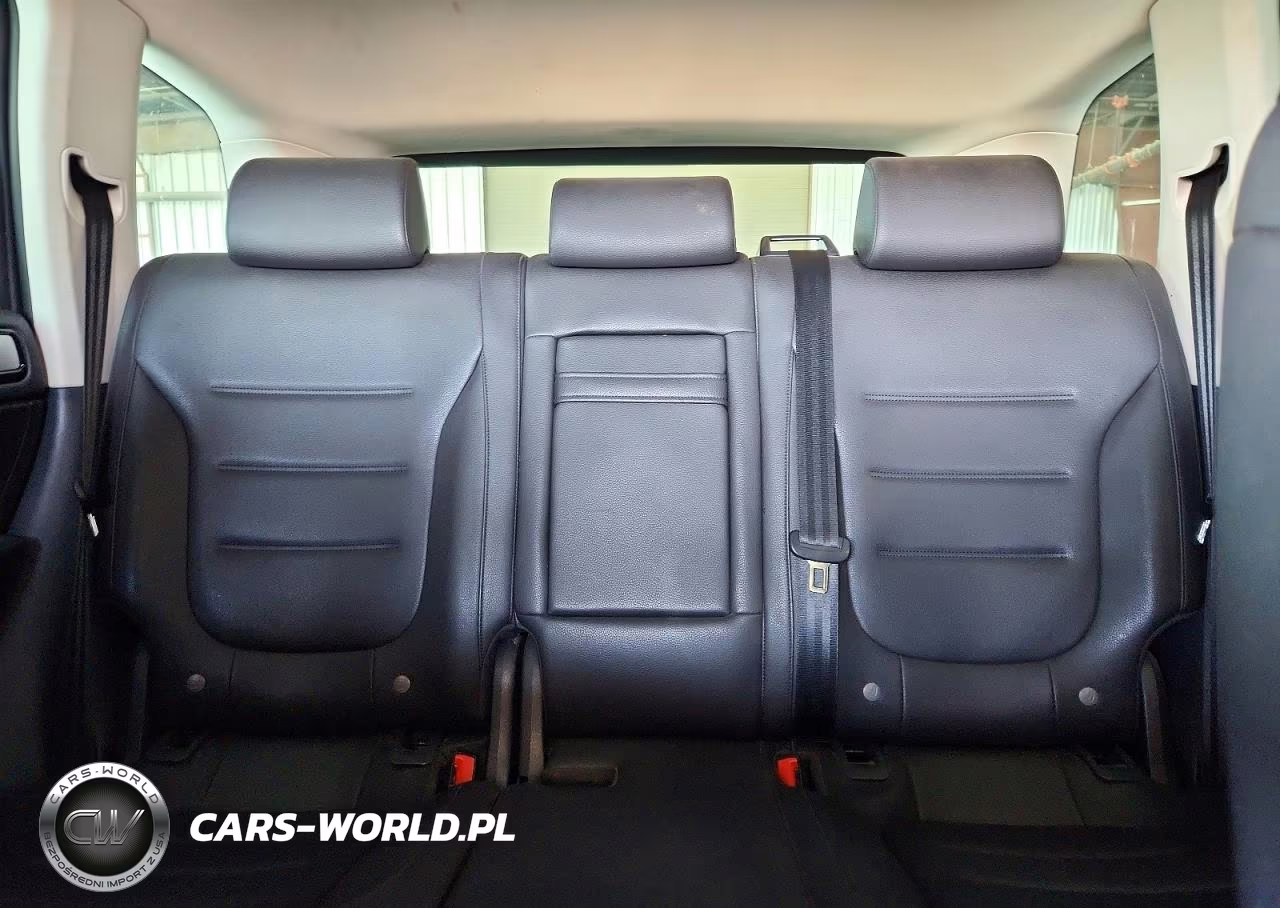 2017 Volkswagen Touareg Sport VIN:WVGEF7BP9HD003115 - 10