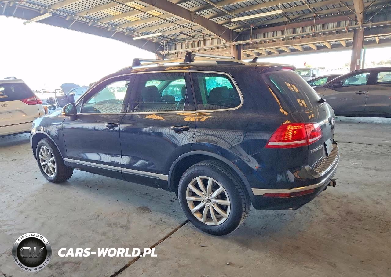 2017 Volkswagen Touareg Sport VIN:WVGEF7BP9HD003115 - 2